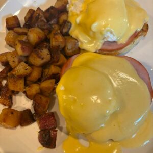 Eggs Benedict with Homefries
